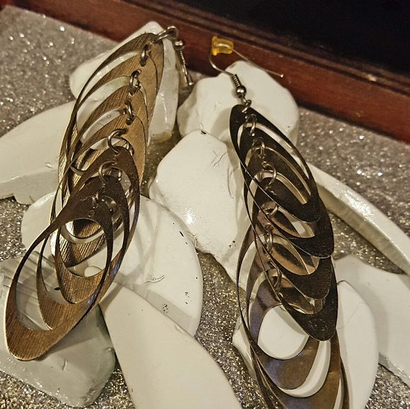 Earrings - Picture 2 of 3